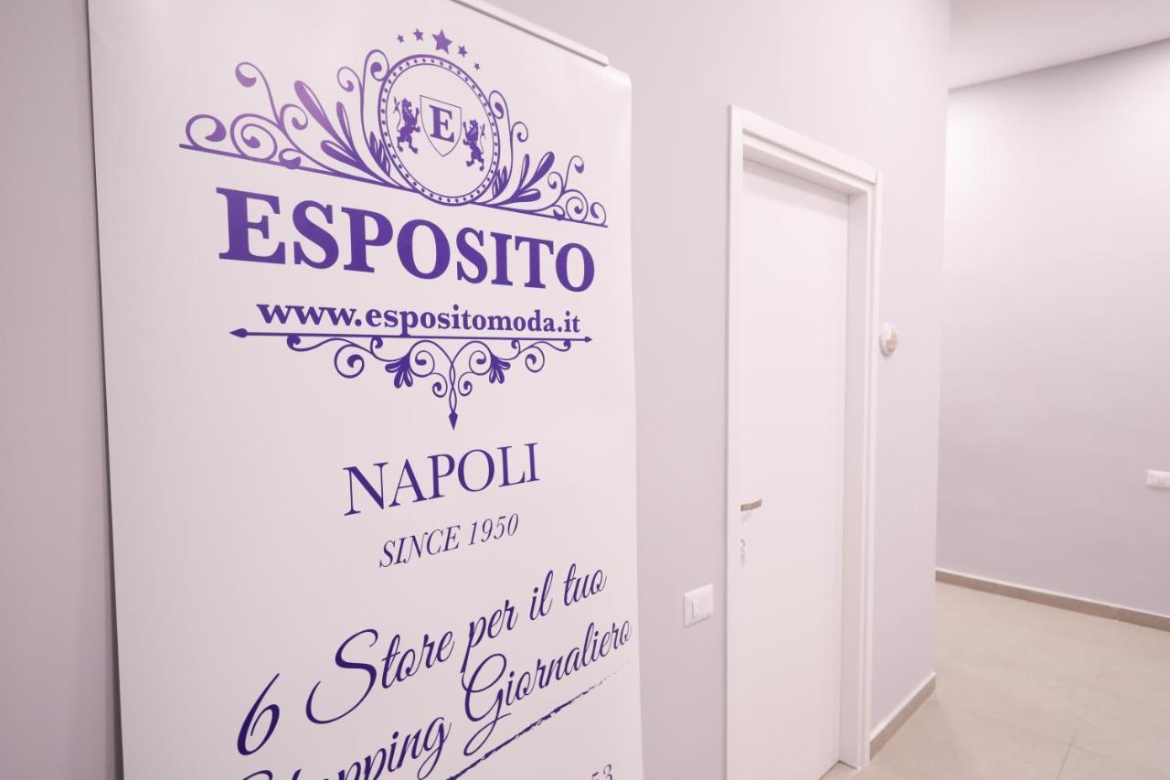 Residenza Esposito Economy Rooms Napels Buitenkant foto