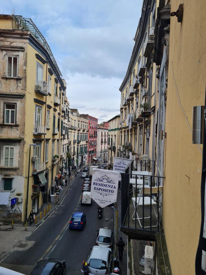 Residenza Esposito Economy Rooms Napels Buitenkant foto