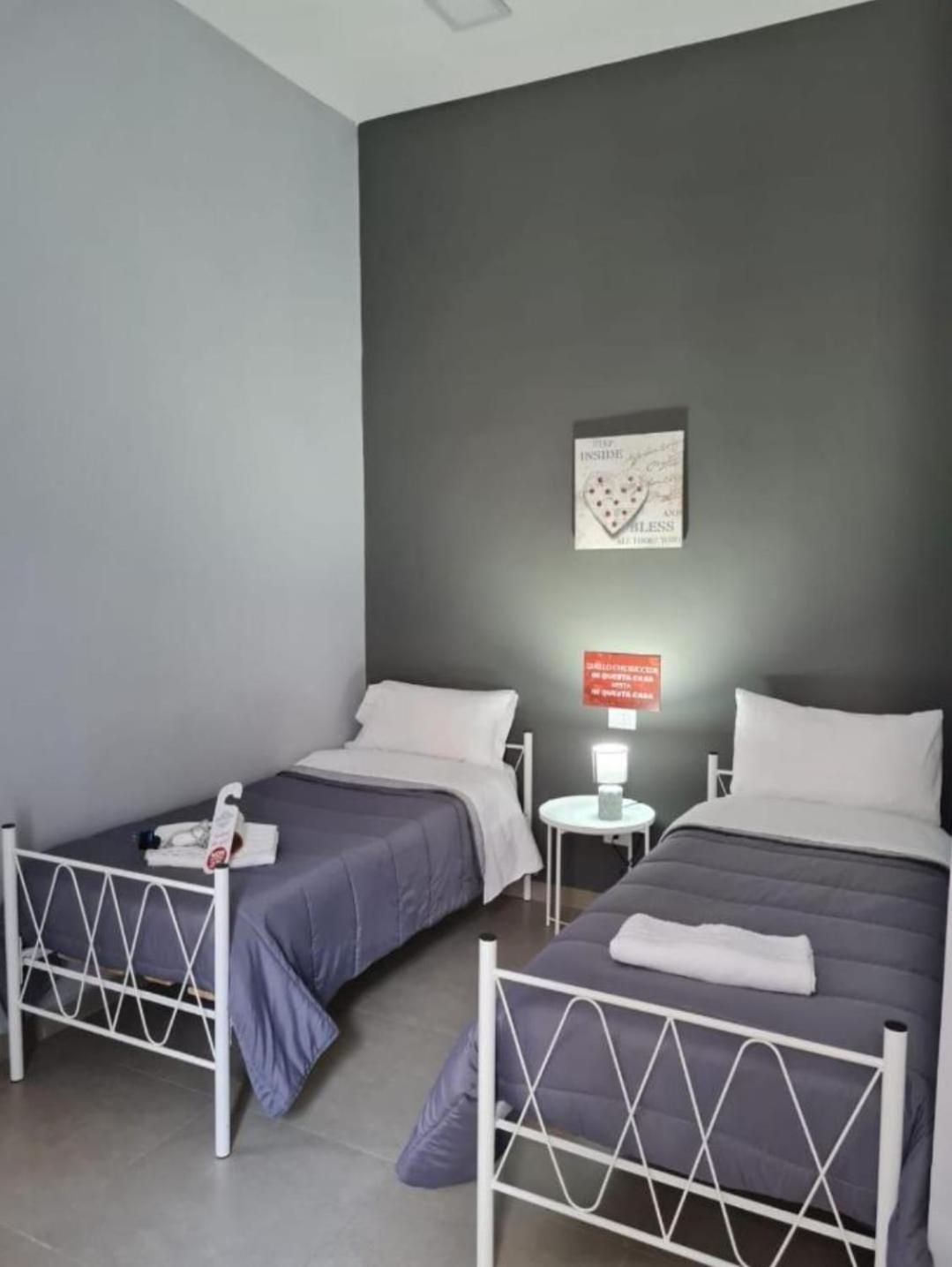 Residenza Esposito Economy Rooms Napels Buitenkant foto